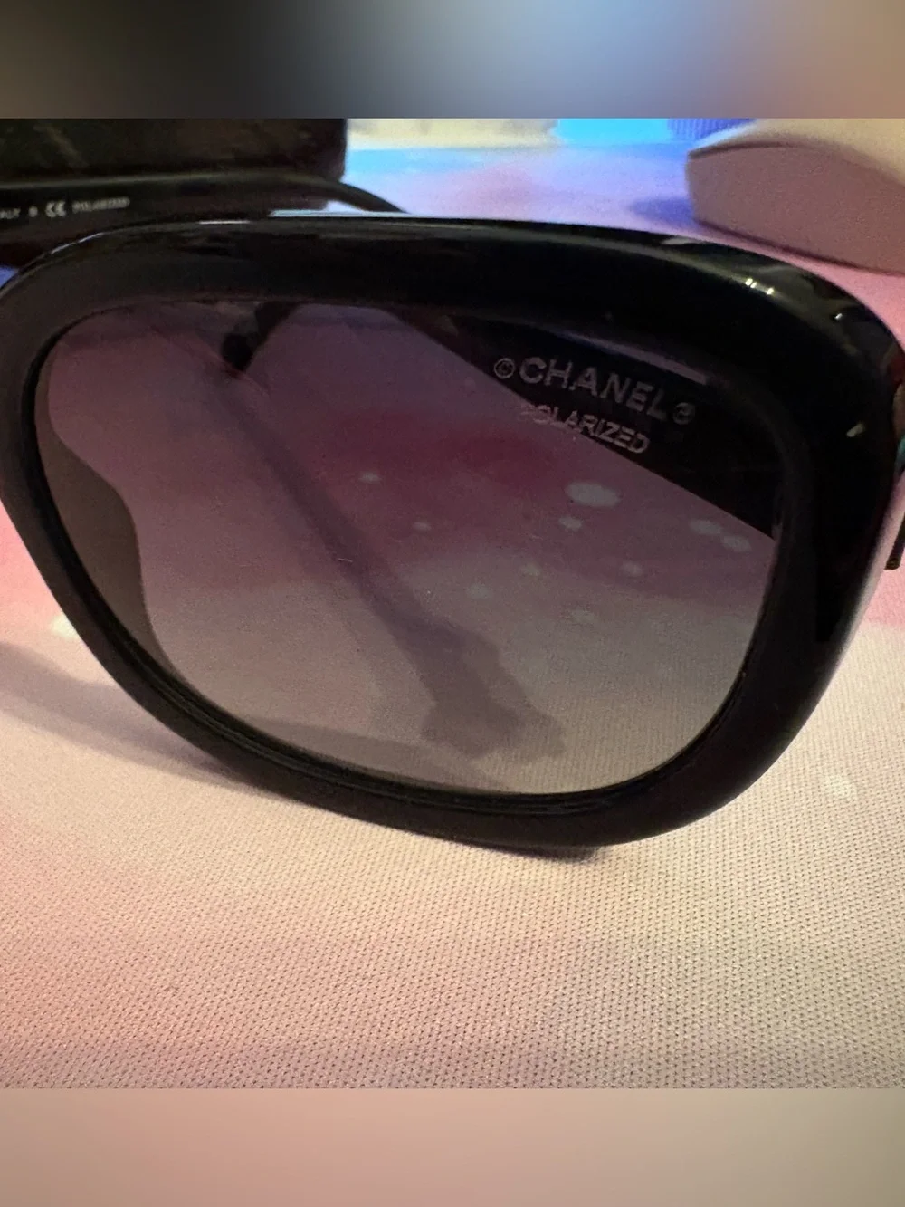CHANEL oversized sunglasses
